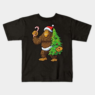 Bigfoot Sasquatch Santa Hat Christmas Xmas Tree Boys Kids Kids T-Shirt